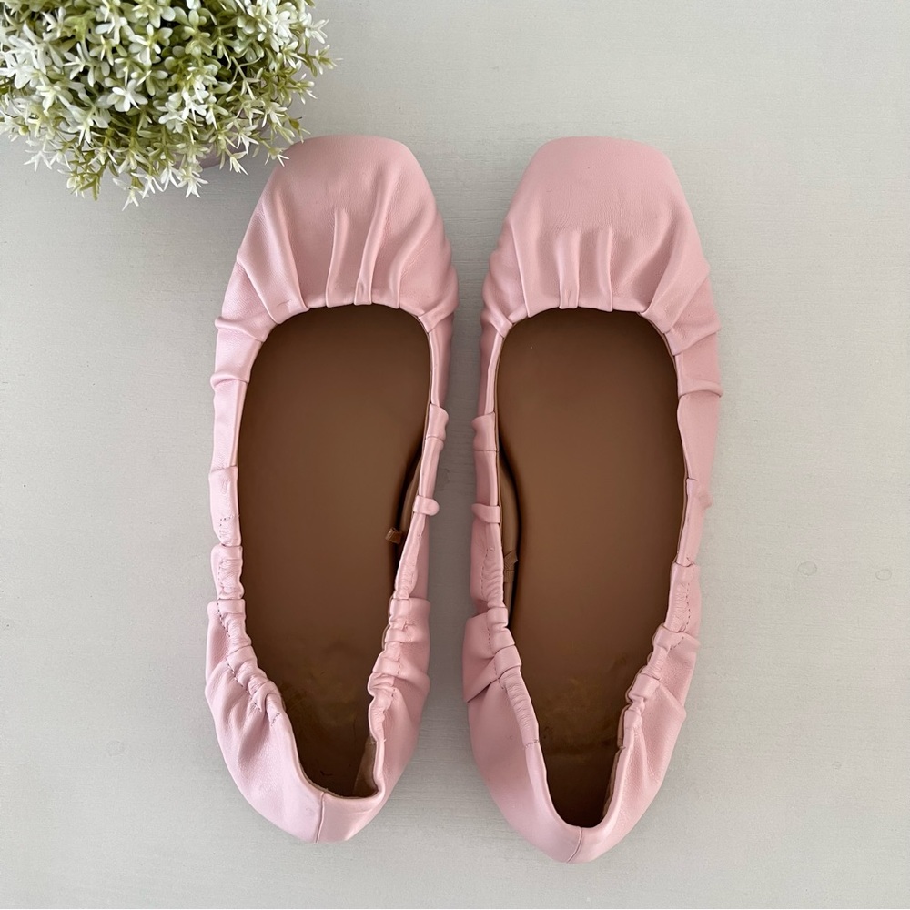 Sam and Libby size 7 1/2 woman pink flat shoes